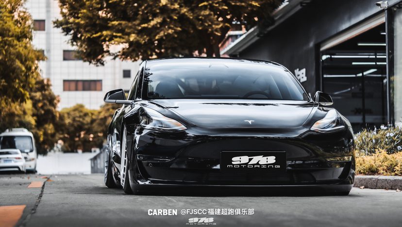 978motoring出品tesla Model 3气动避震airlift 3h Scc Air Rotiform Rse 19 车轴配重 四轮独立升降 三种记忆模式 集姿态和操纵性于一身 Carben车本部落