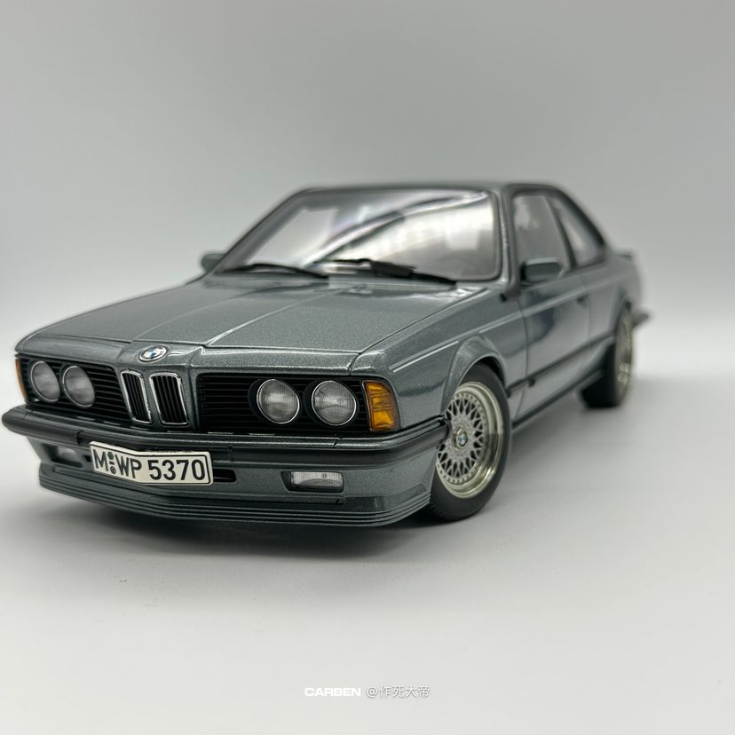 Autoart 1/18 BMW M 635 CSi with option Shadow-Line_CARBEN车本部落